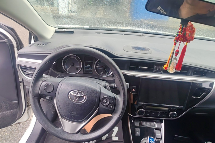 Toyota Corolla 2017 car image #12
