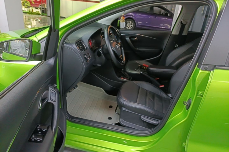 Volkswagen Polo 2015 #12 Volkswagen Polo 2015 изображение автомобиля #12
