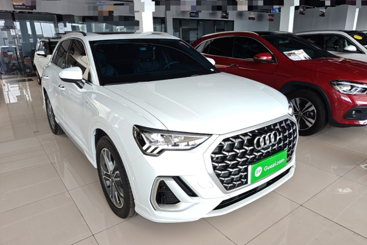Audi Q3 2025 car image #4