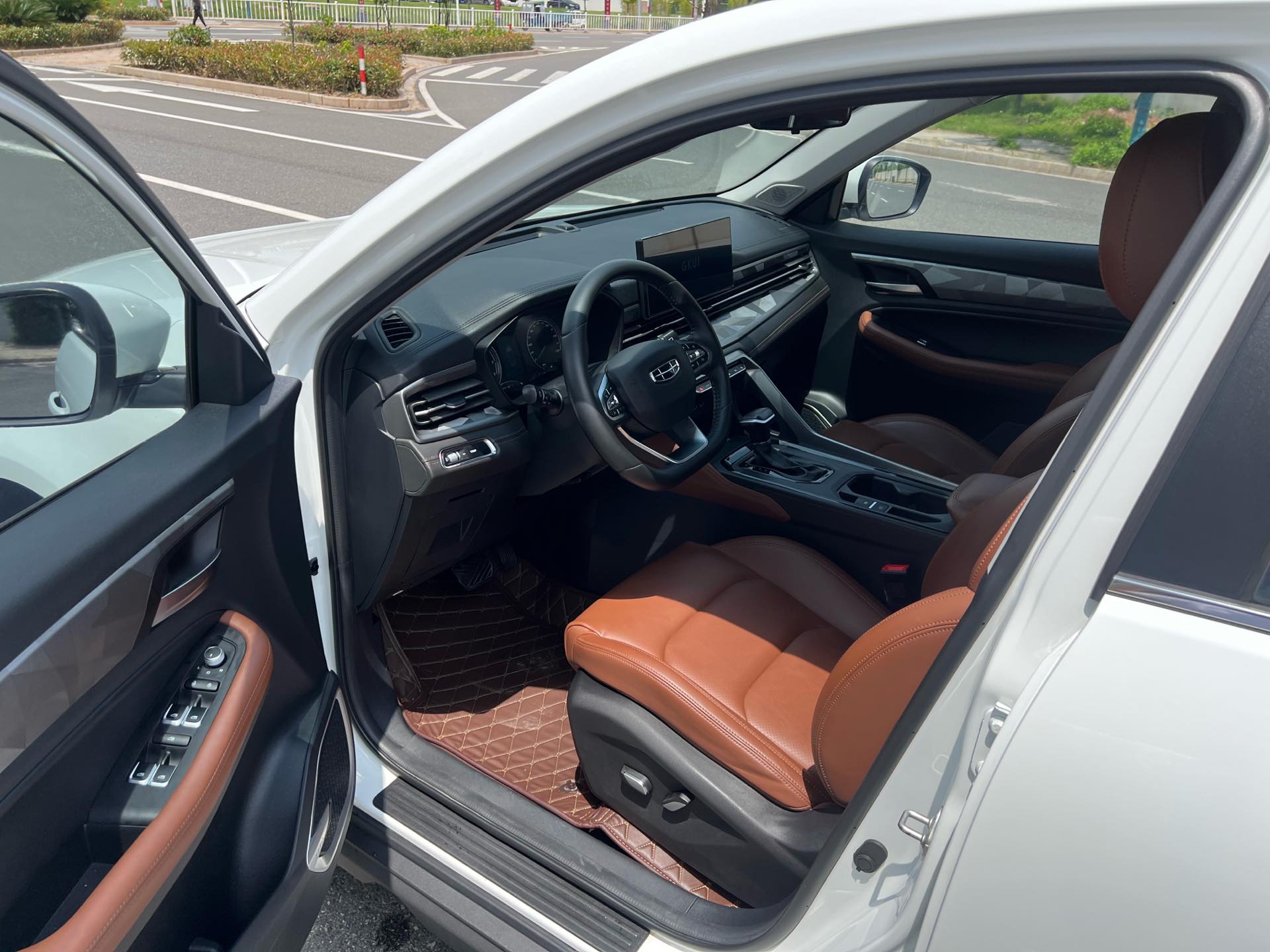 GEELY Vision X6 2022 car image #7