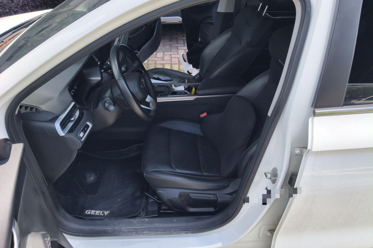 GEELY Emgrand 2021 car image #15