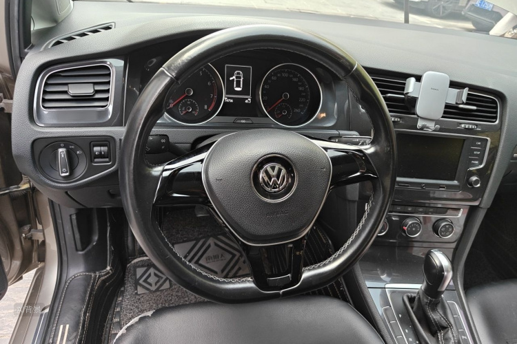 Volkswagen Golf 2017 #12 Volkswagen Golf 2017 car image #12