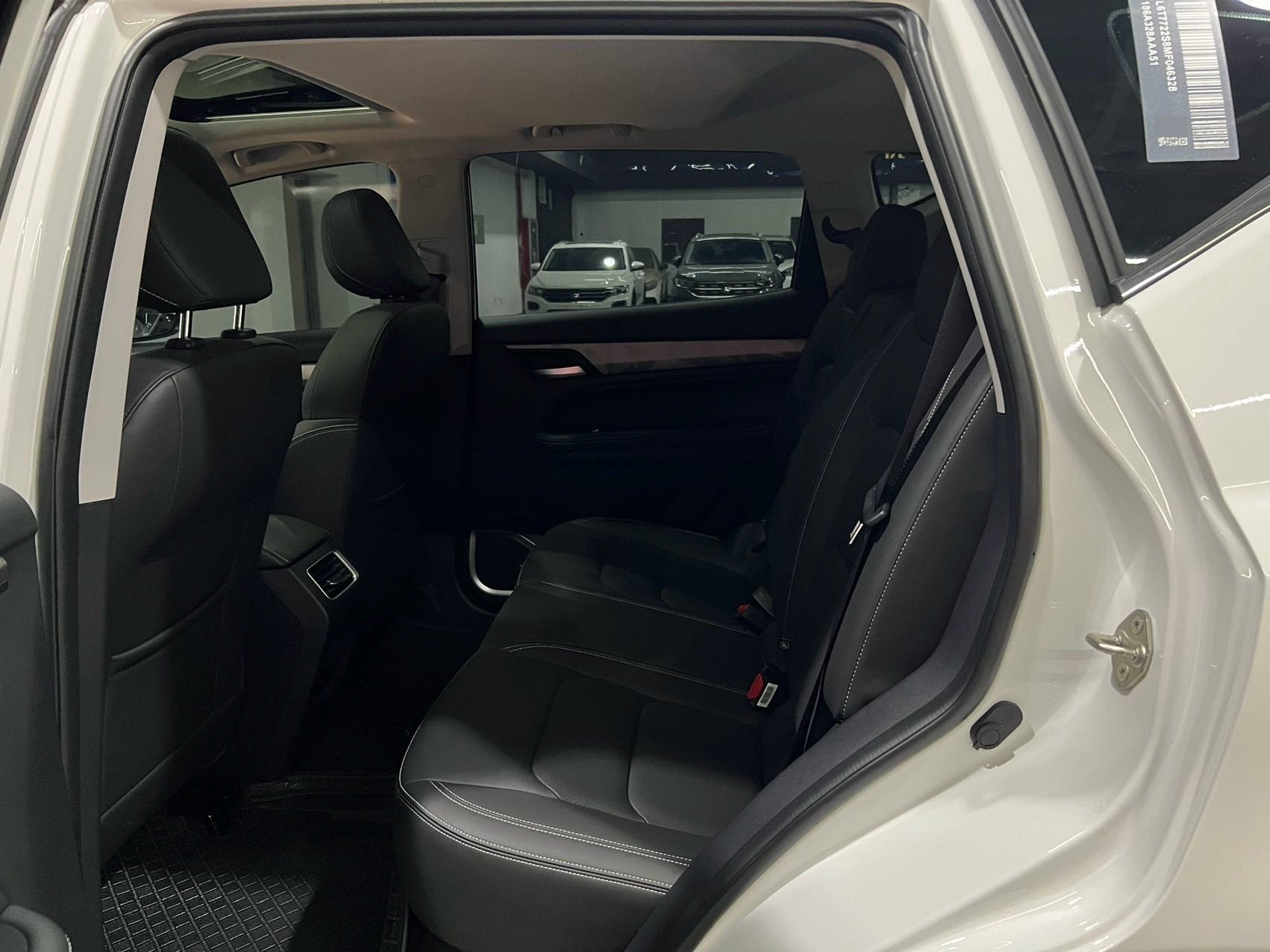 GEELY Vision X6 2021 car image #9