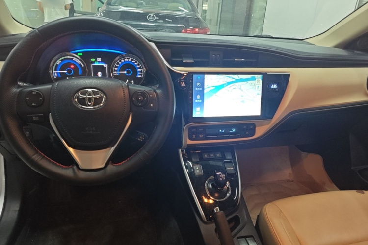 Toyota Corolla 2017 #10 Toyota Corolla 2017 car image #10
