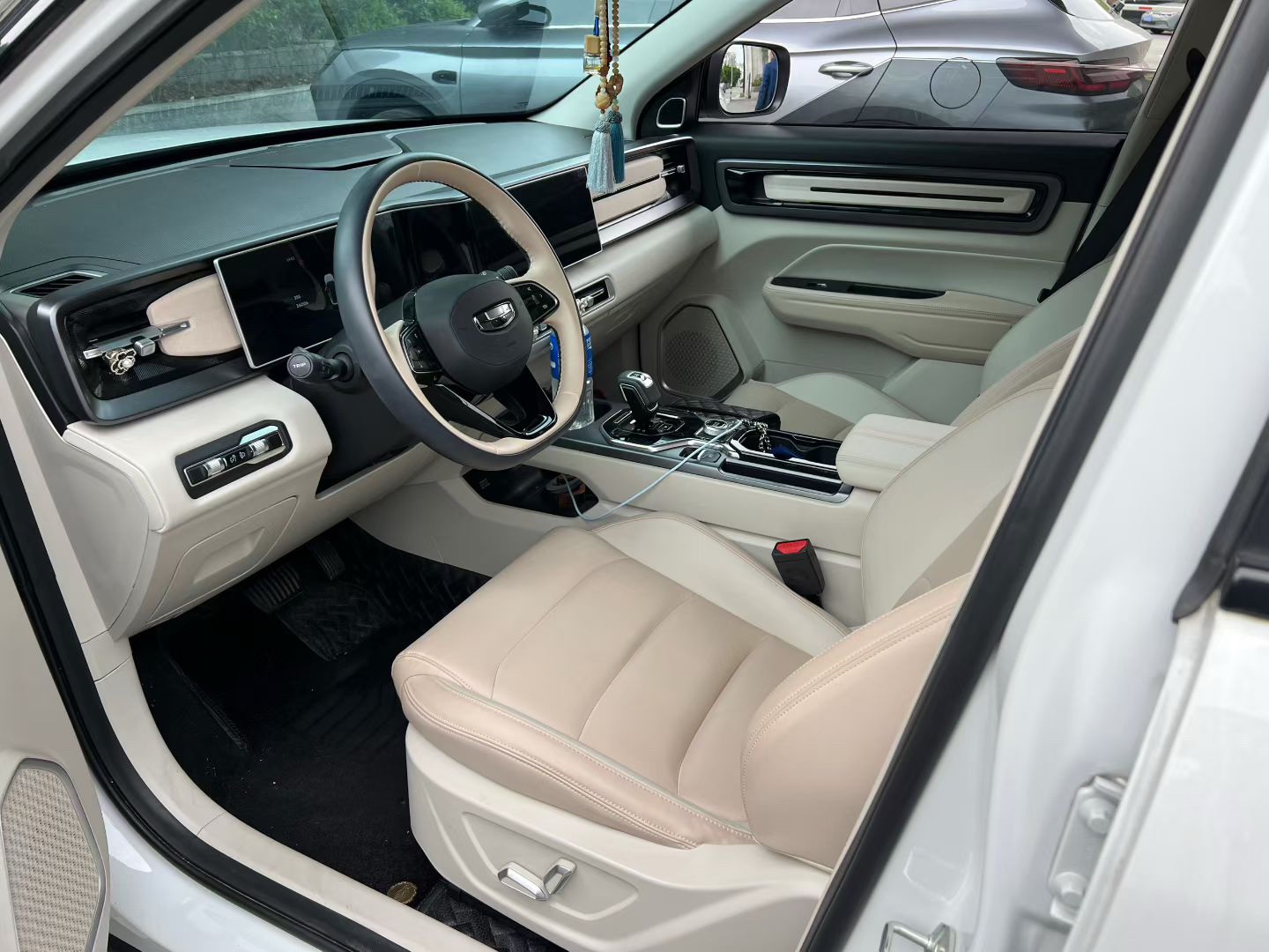 GEELY ICON 2023 car image #2