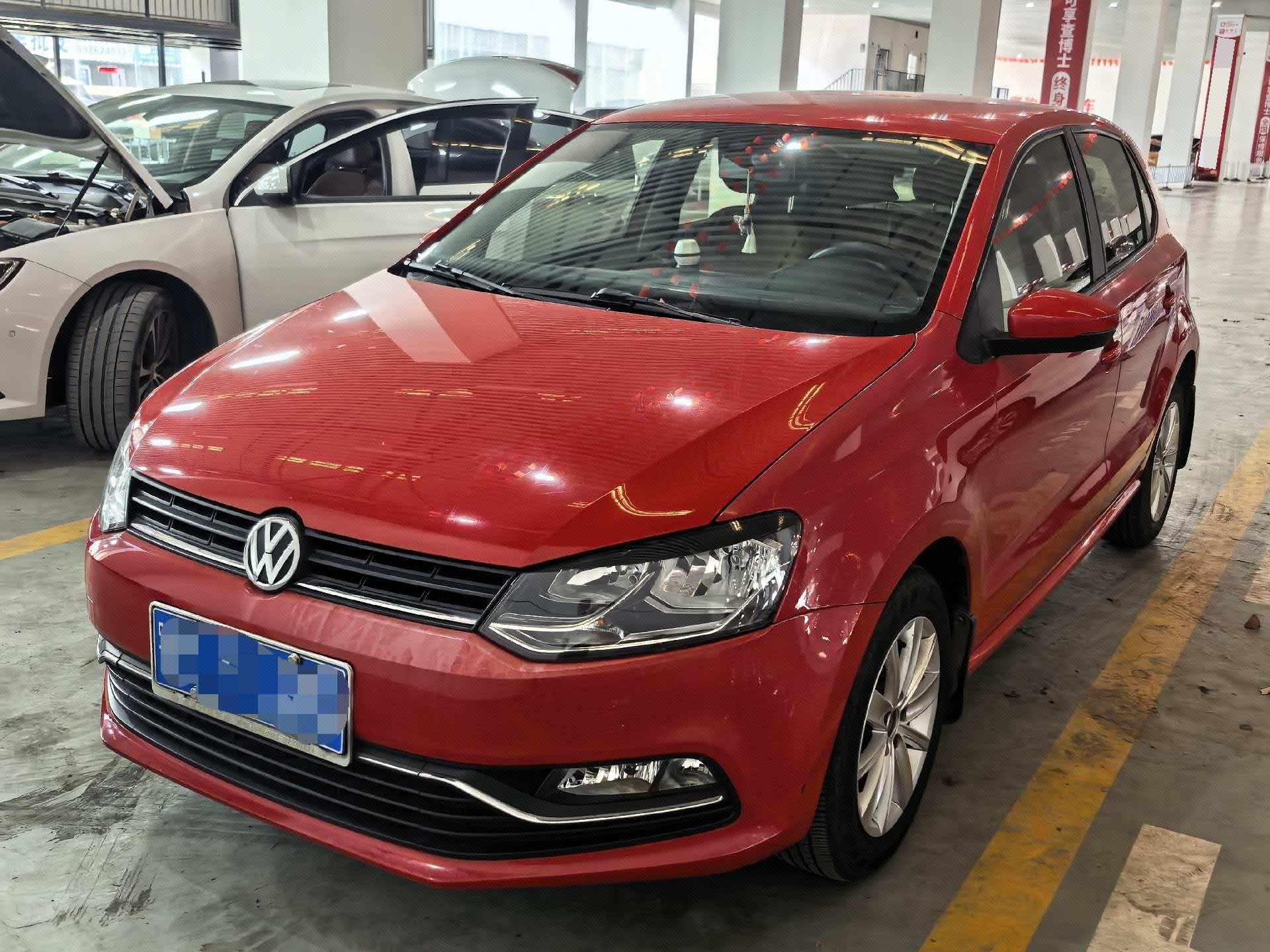 Volkswagen Polo 2015 Volkswagen Polo 2015 car image