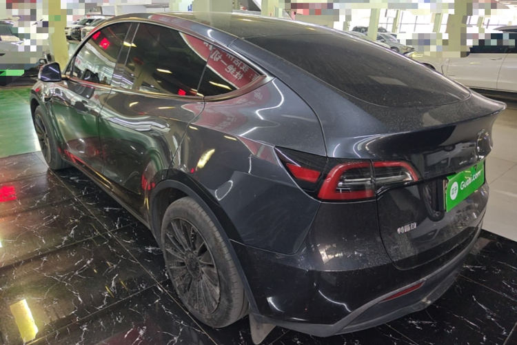 Tesla Model Y 2024 #5 Tesla Model Y 2024 car image #5