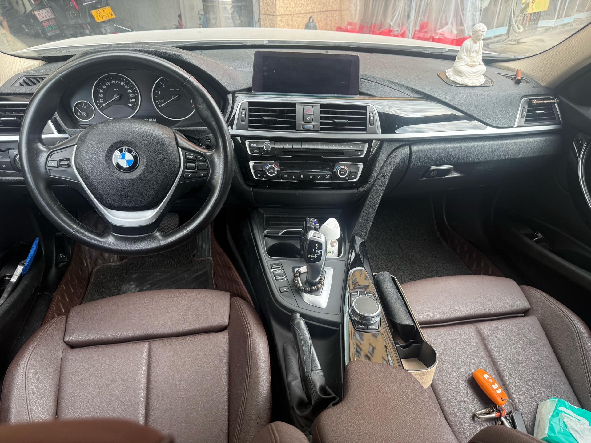 BMW 3 Series 2019 car image #6
