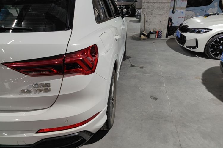 Audi Q3 2023 #8 Audi Q3 2023 car image #8