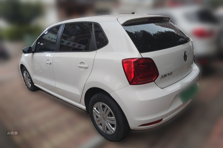 Volkswagen Polo 2015 car image #5