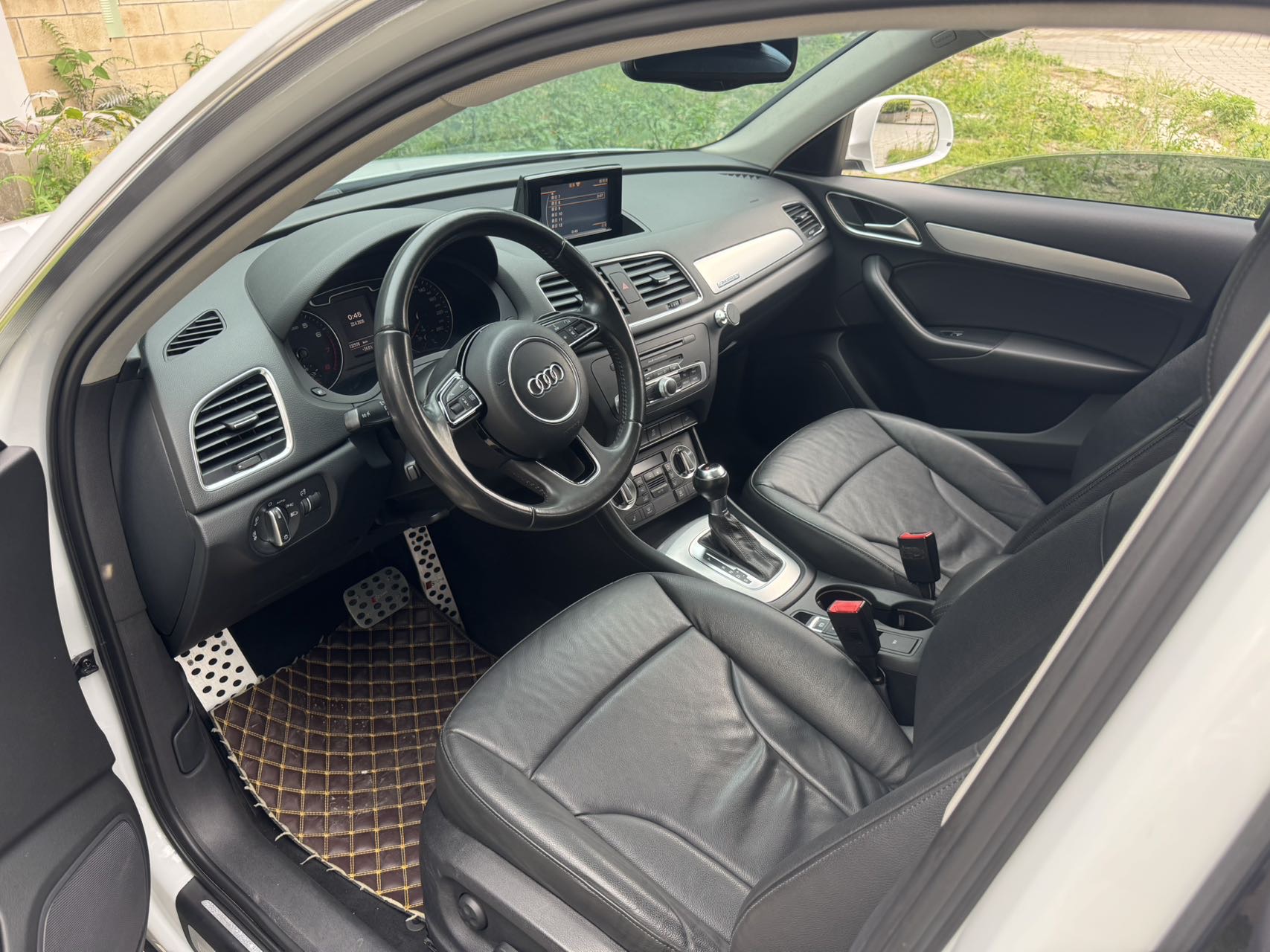 Audi Q3 (Imported) 2013 car image #8