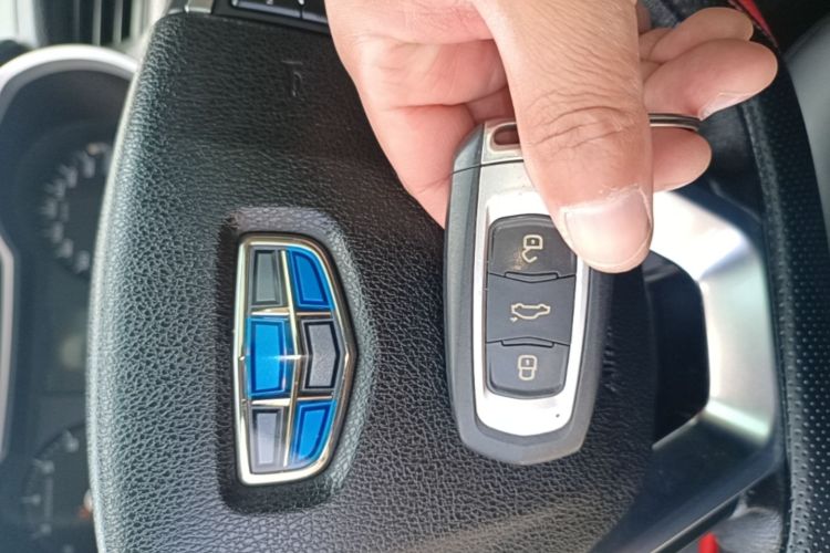 GEELY Emgrand GS 2017 #9 GEELY Emgrand GS 2017 car image #9