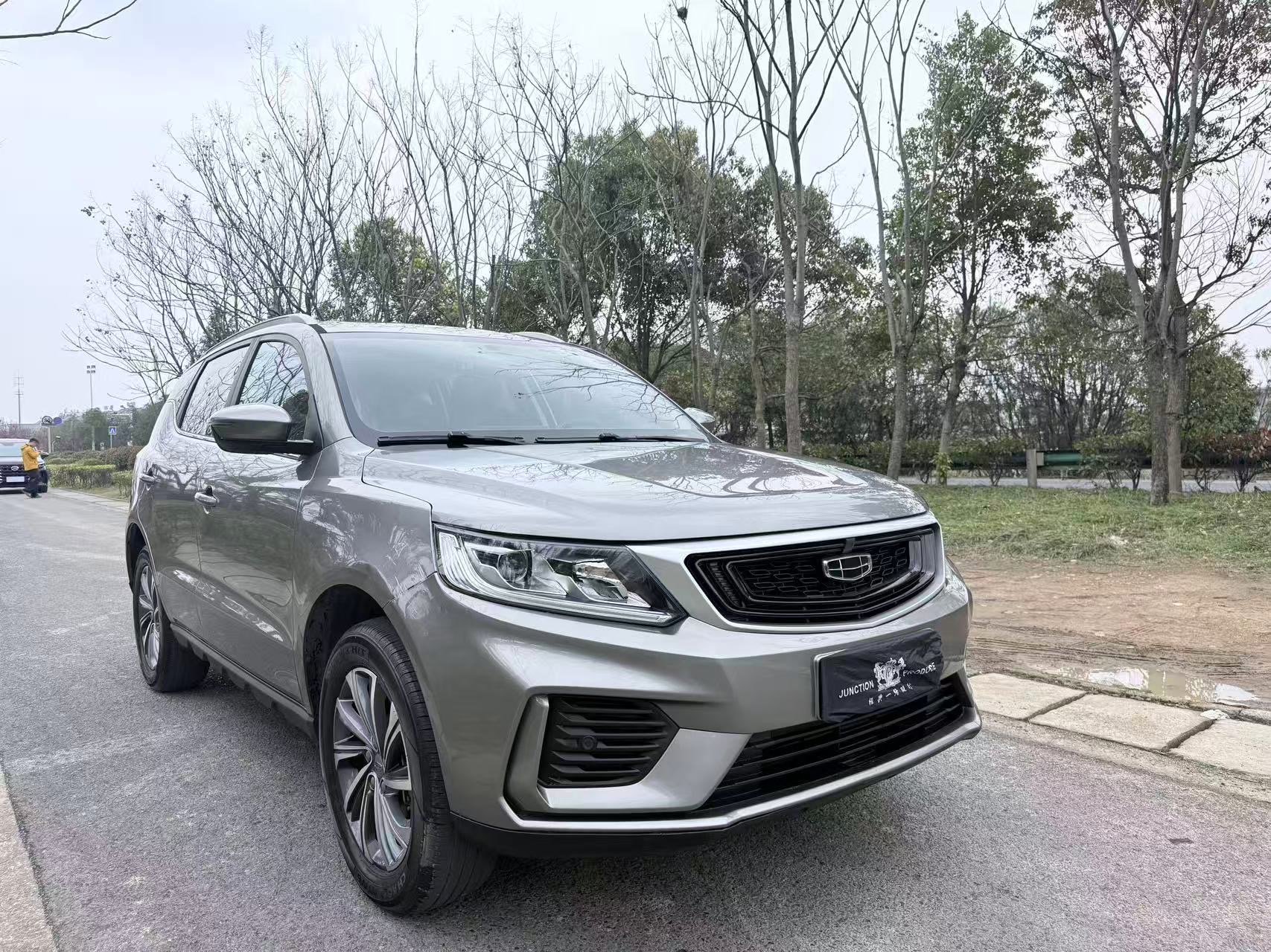 GEELY Vision X6 2021 car image #3