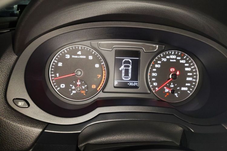 Audi Q3 2018 #12 Audi Q3 2018 car image #12