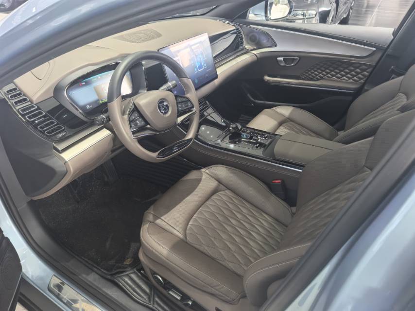 BYD Han 2023 car image #6