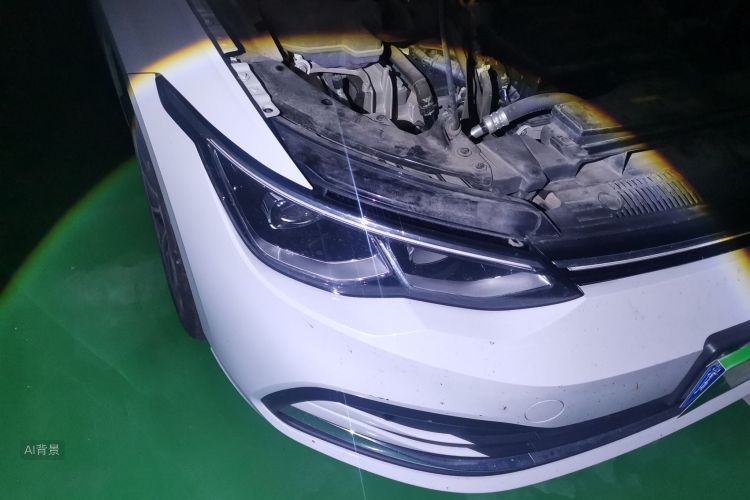 Volkswagen Golf 2023 car image #8