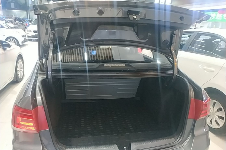Volkswagen Santana 2017 #19 Volkswagen Santana 2017 car image #19