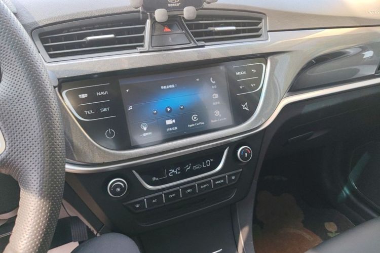 GEELY Emgrand 2017 car image #13