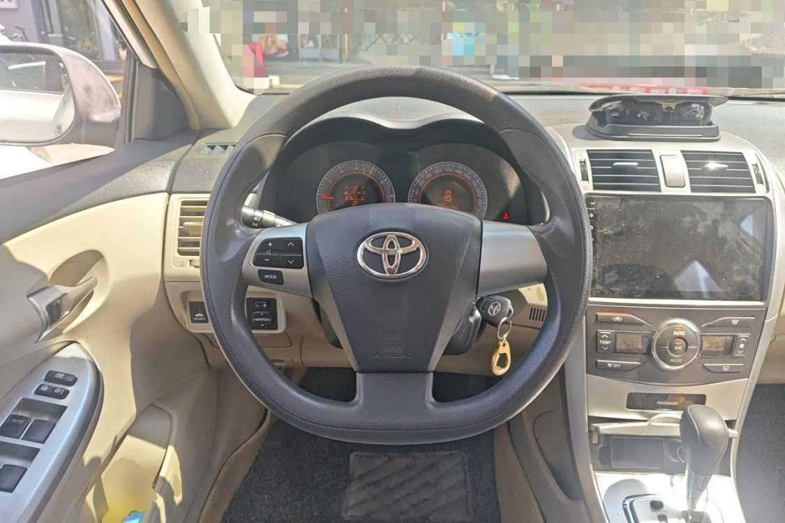 Toyota Corolla 2012 #22 Toyota Corolla 2012 car image #22