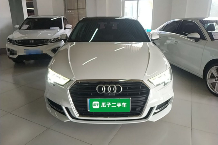 Audi A3 2018 car image #3