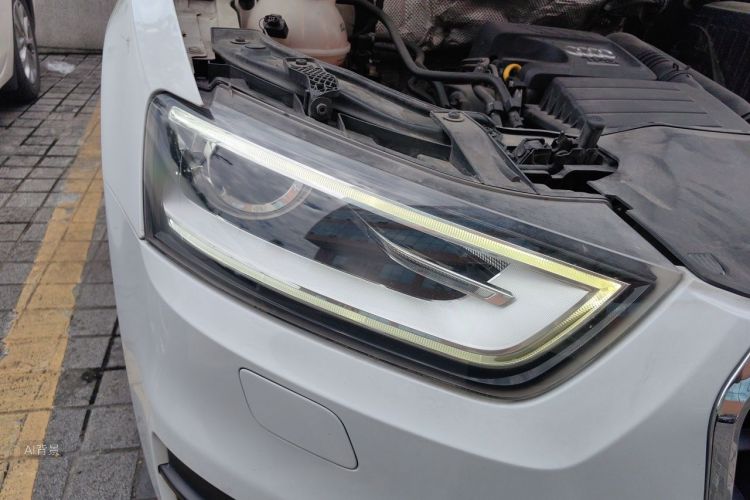 Audi Q3 2014 car image #8