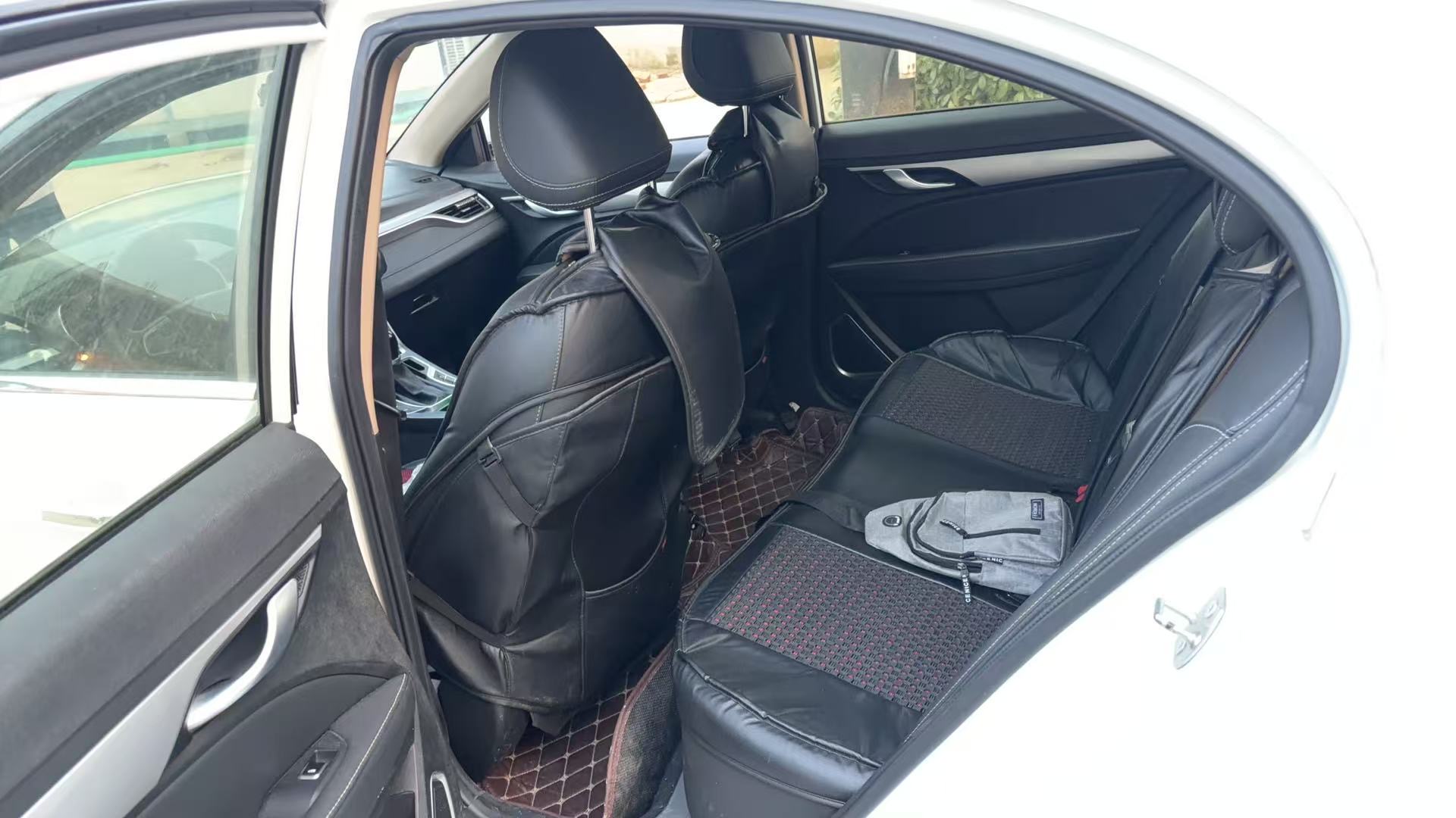 GEELY Emgrand 2018 car image #5