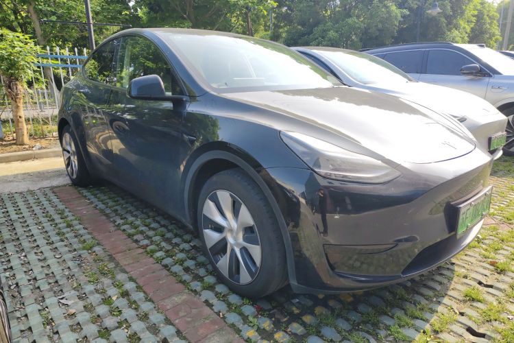 Tesla Model Y 2023 #4 Tesla Model Y 2023 immagine di auto #4