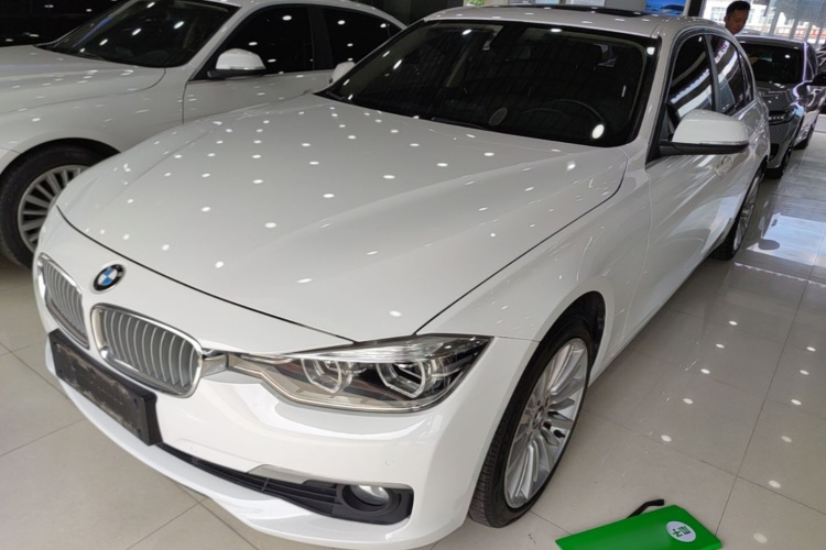BMW 3 Series 2018 #2 BMW 3 Series 2018 car image #2