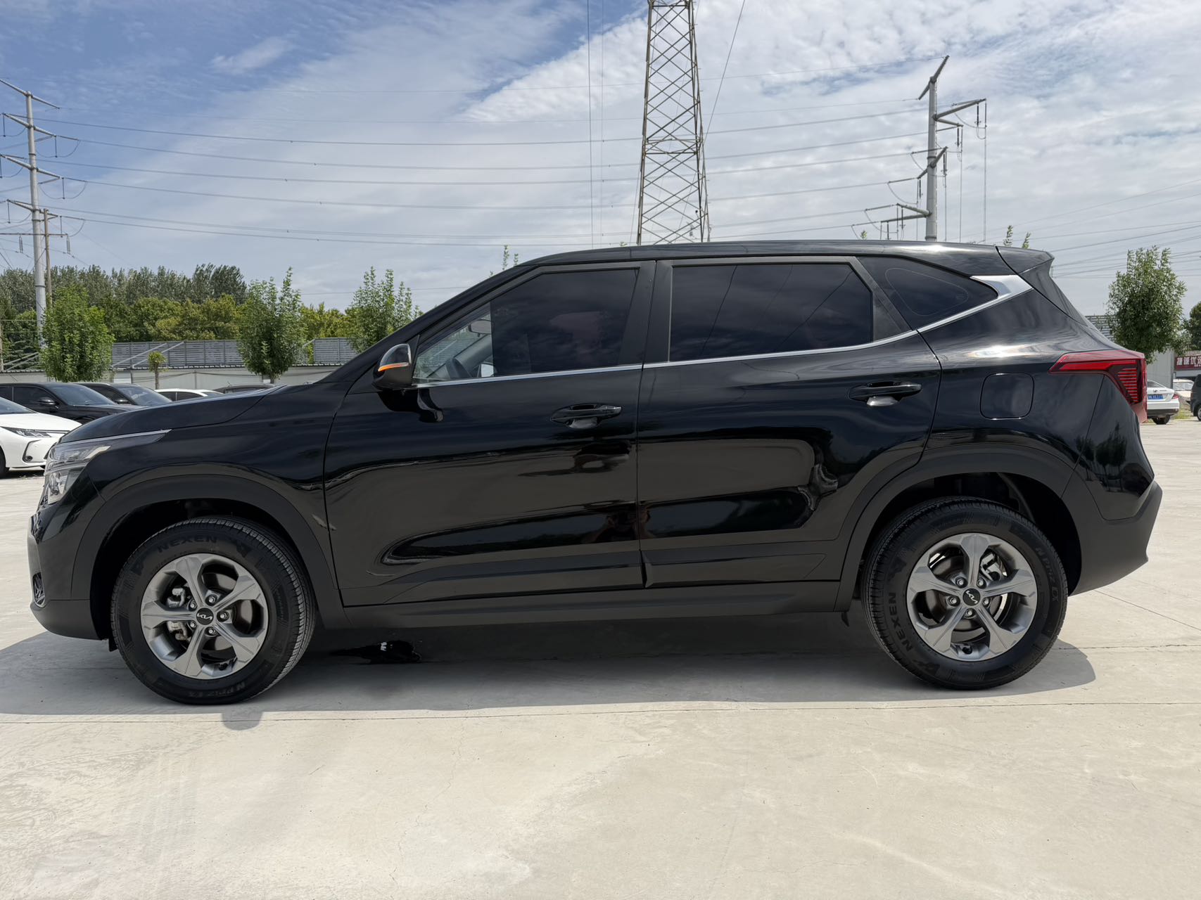 Kia Seltos 2023 car image #7