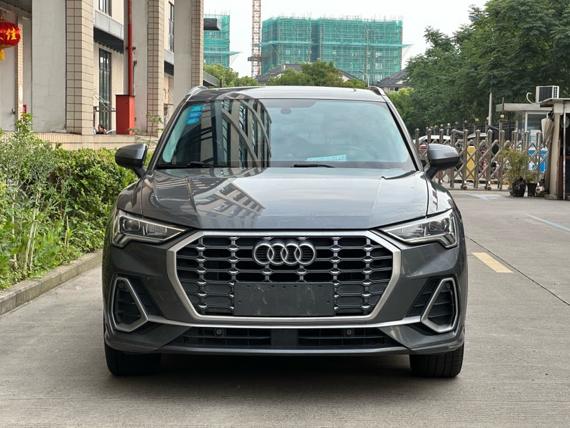 Audi Q3 2019 #2 Audi Q3 2019 car image #2