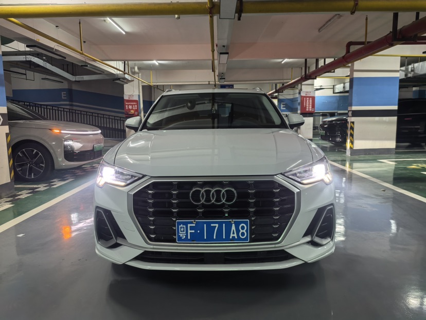 Audi Q3 2023 Audi Q3 2023 image de voiture