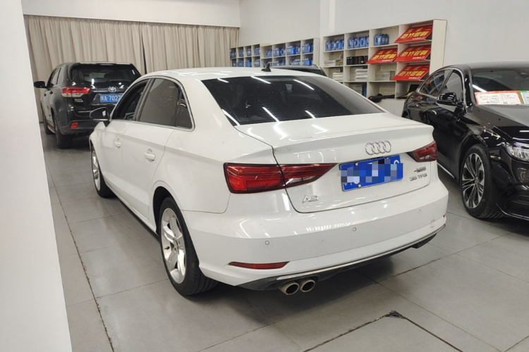 Audi A3 2019 immagine di auto #5