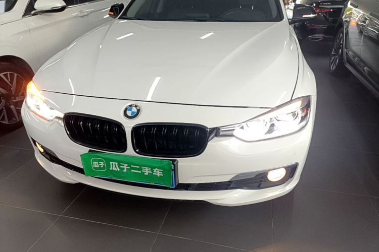 BMW 3 Series 2018 car image #3