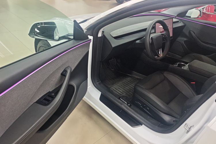 Tesla Model 3 2025 #16 Tesla Model 3 2025 car image #16