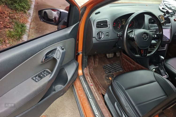 Volkswagen Polo 2016 car image #18