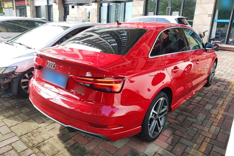 Audi A3 2018 car image #7