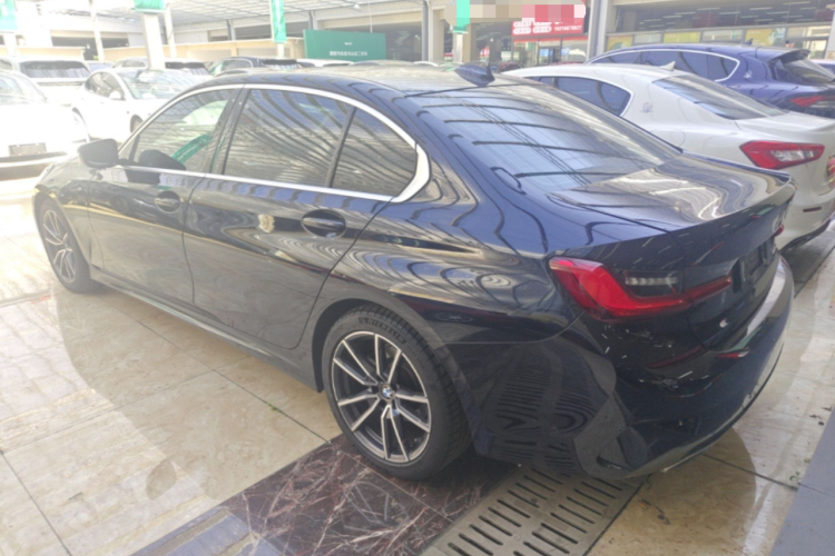 BMW 3 Series 2020 #5 BMW 3 Series 2020 car image #5