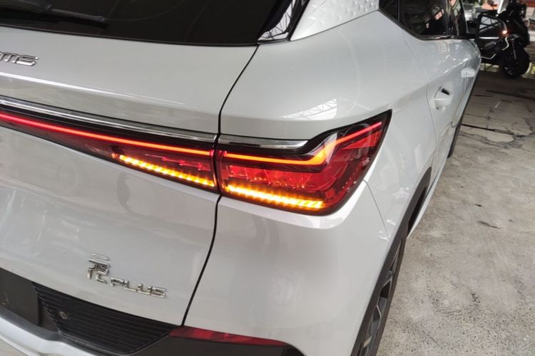 BYD Yuan Plus 2022 immagine di auto #8