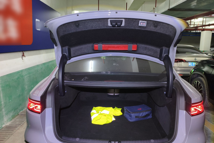 BYD Han 2025 car image #19