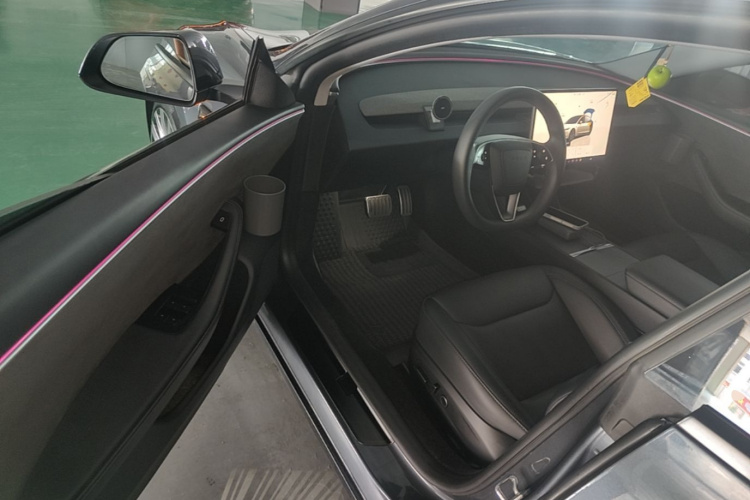 Tesla Model 3 2024 #16 Tesla Model 3 2024 car image #16