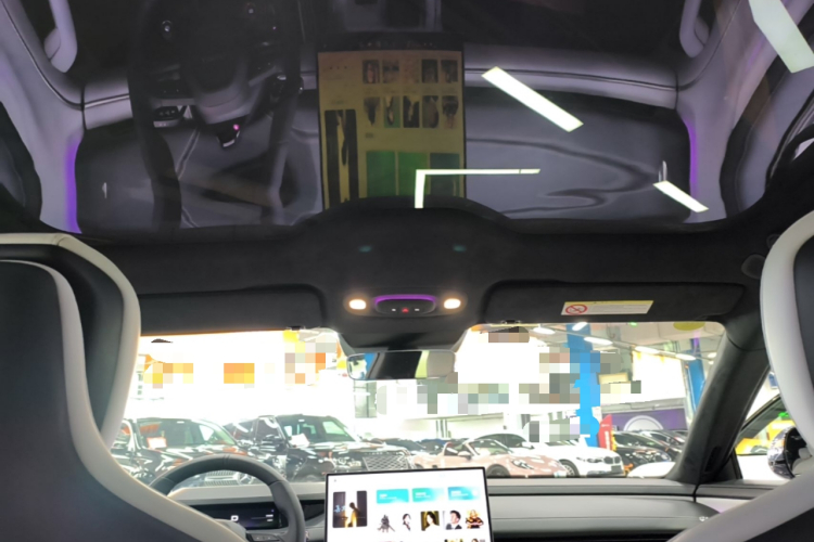 MI SU7 2024 immagine di auto #18