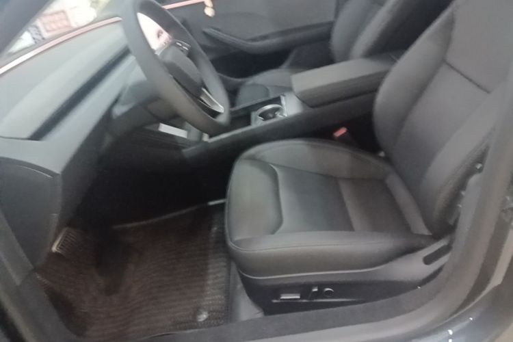 Tesla Model 3 2025 #17 Tesla Model 3 2025 car image #17