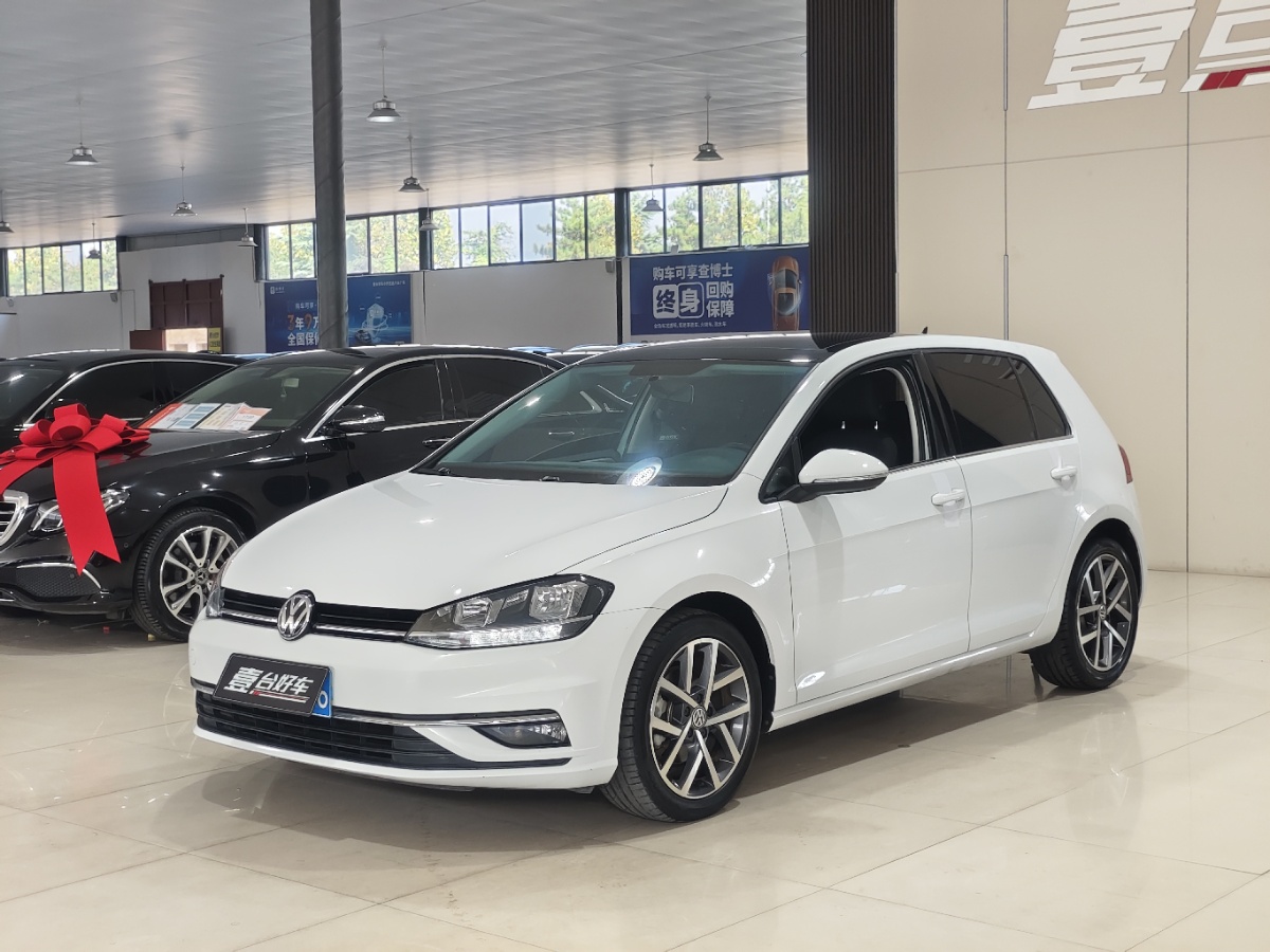Volkswagen Golf 2020 Volkswagen Golf 2020 immagine di auto