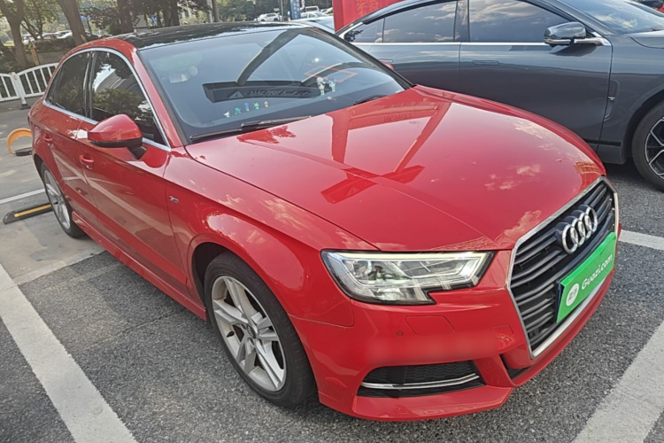 Audi A3 2019 car image #4