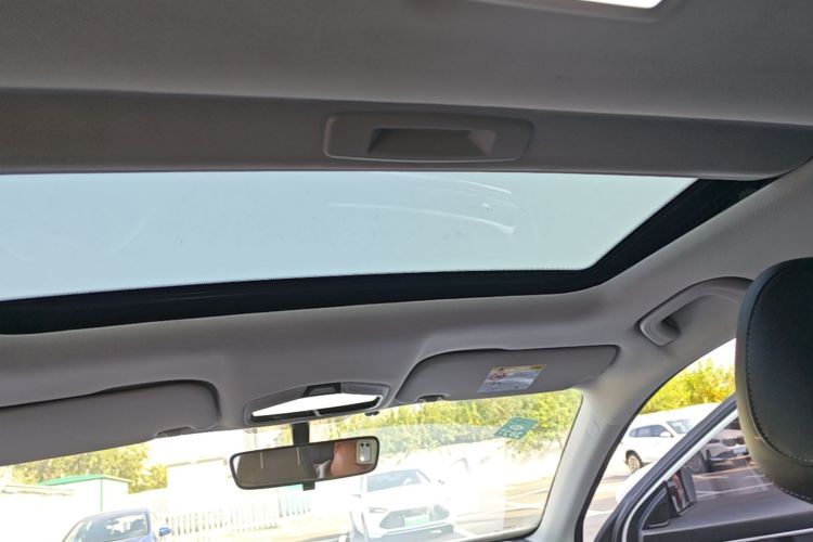 GEELY Emgrand 2023 car image #18
