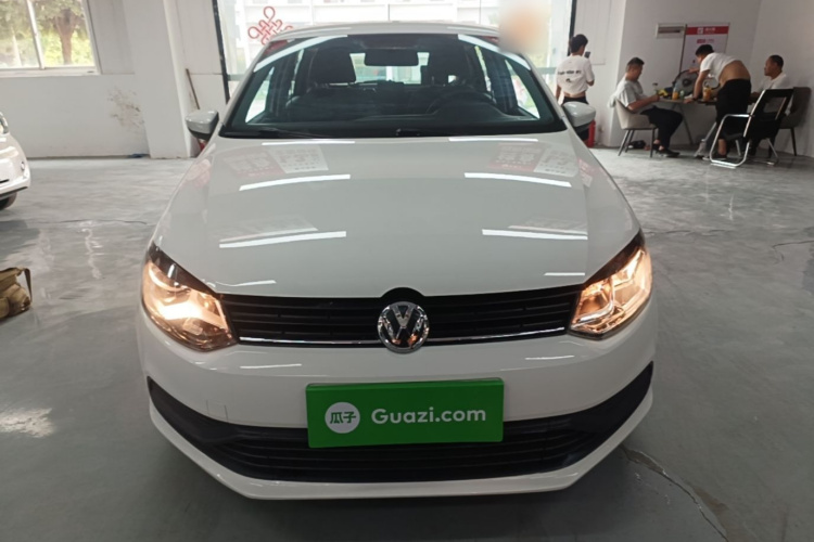 Volkswagen Polo 2019 car image #3