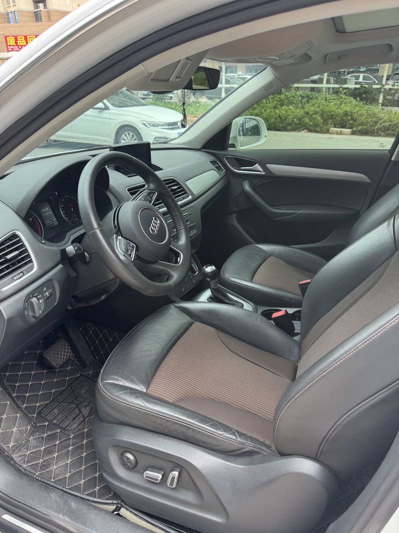 Audi Q3 2018 #2 Audi Q3 2018 car image #2