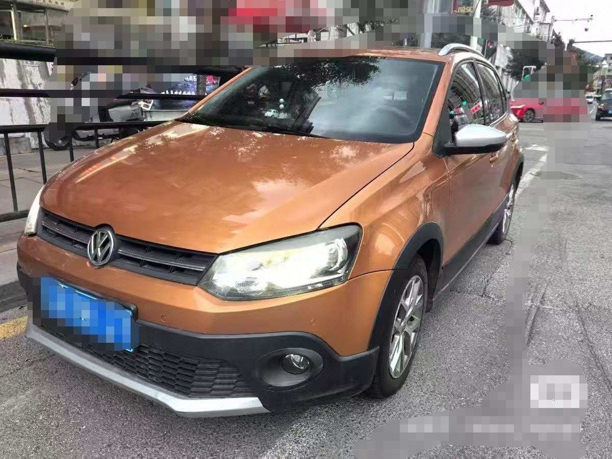 Volkswagen Polo 2015 car image 