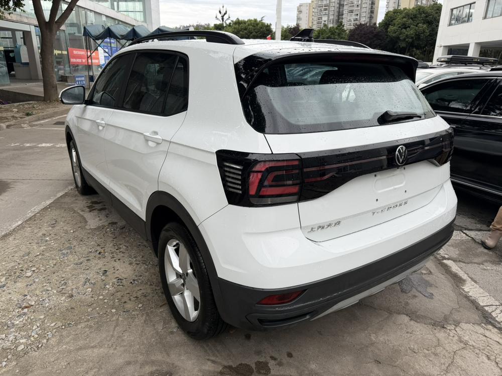 Volkswagen T-Cross 2024 #3 Volkswagen T-Cross 2024 car image #3