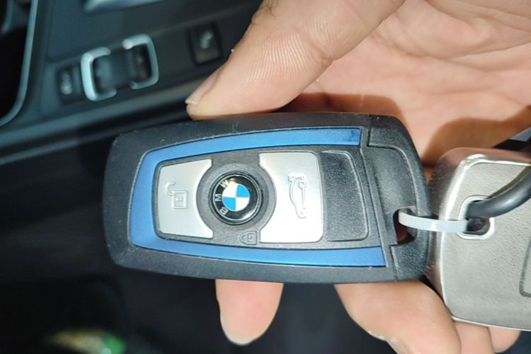 BMW 3 Series 2018 #9 BMW 3 Series 2018 car image #9